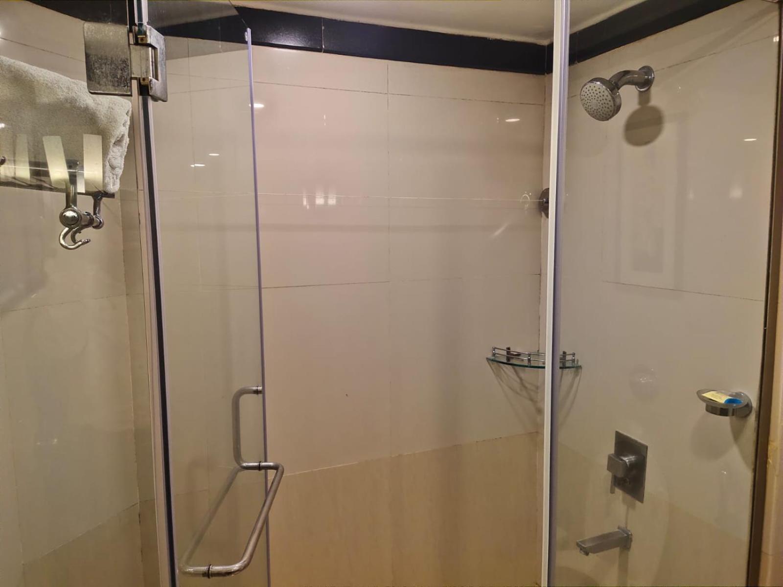 היידראבד Hotel The Plaza מראה חיצוני תמונה