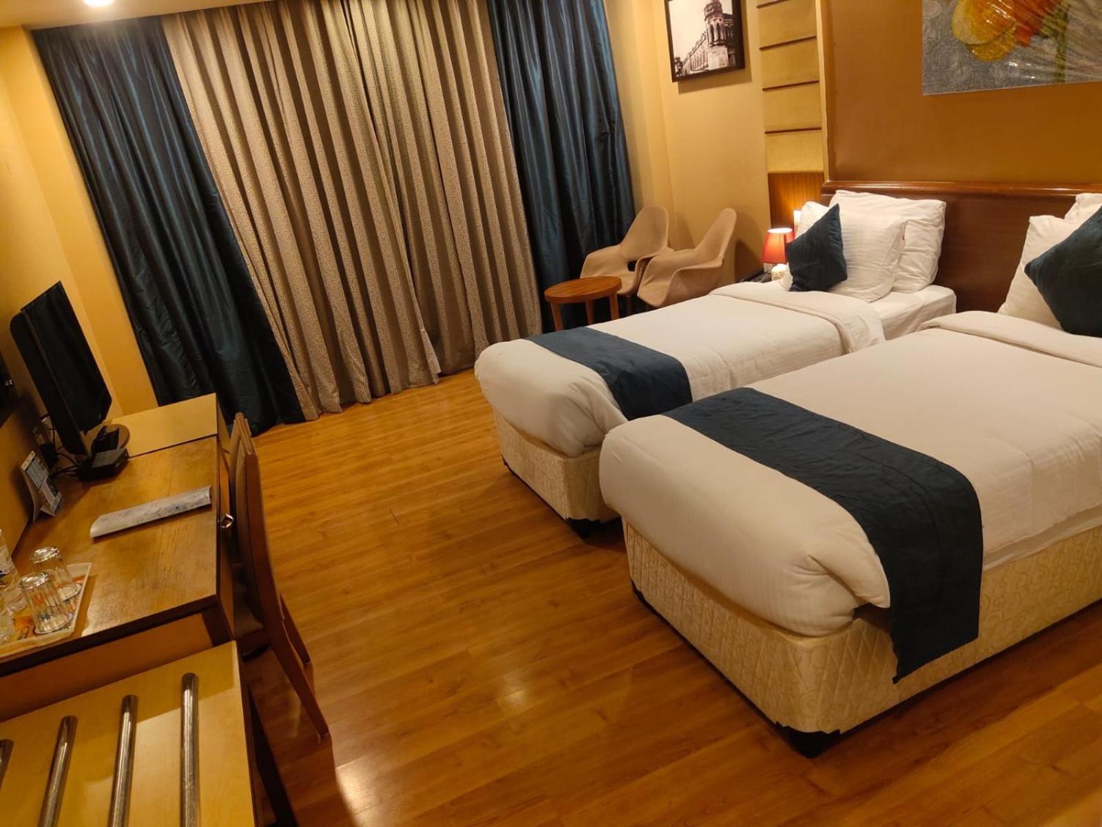 היידראבד Hotel The Plaza מראה חיצוני תמונה