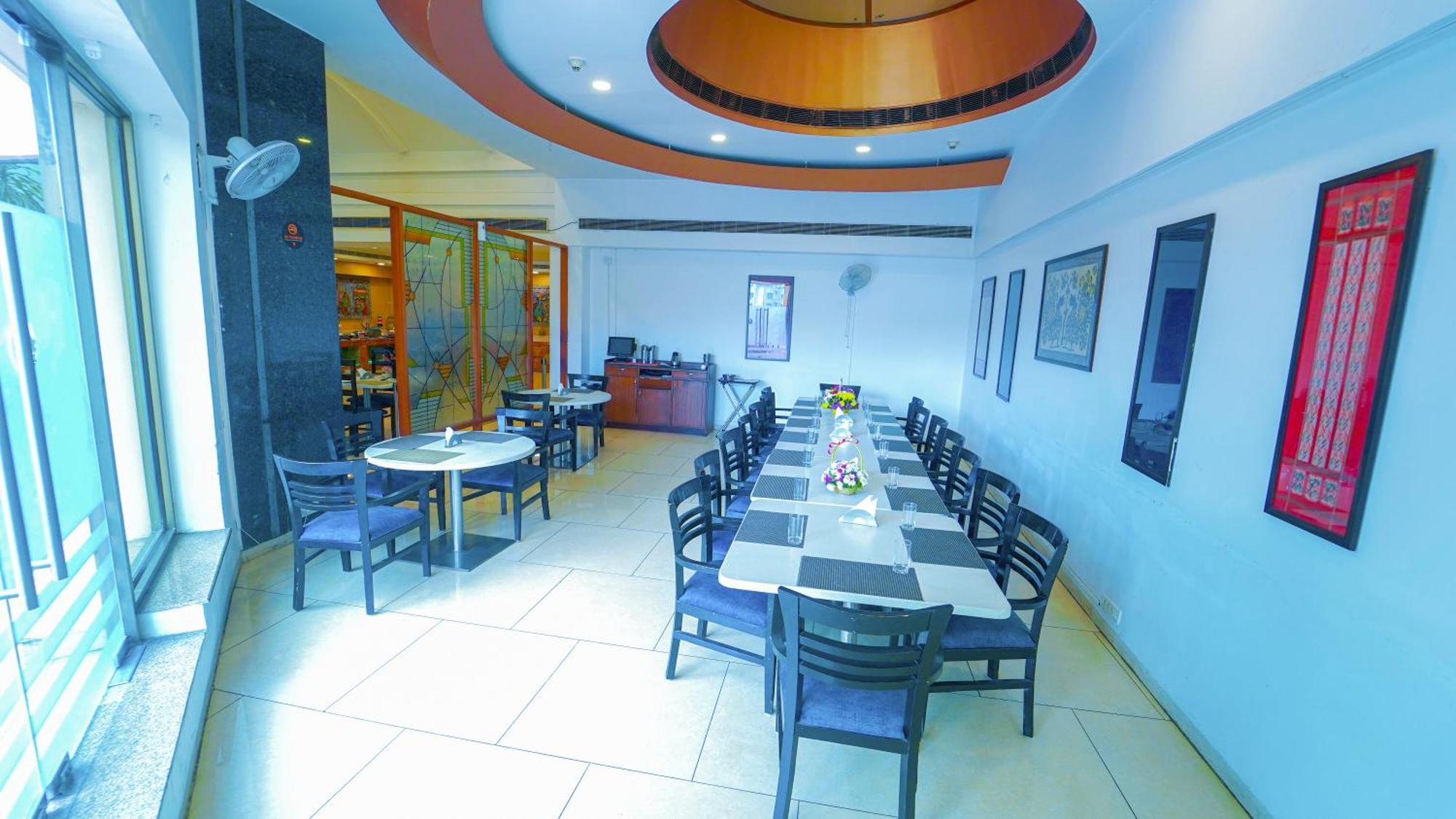 היידראבד Hotel The Plaza מראה חיצוני תמונה