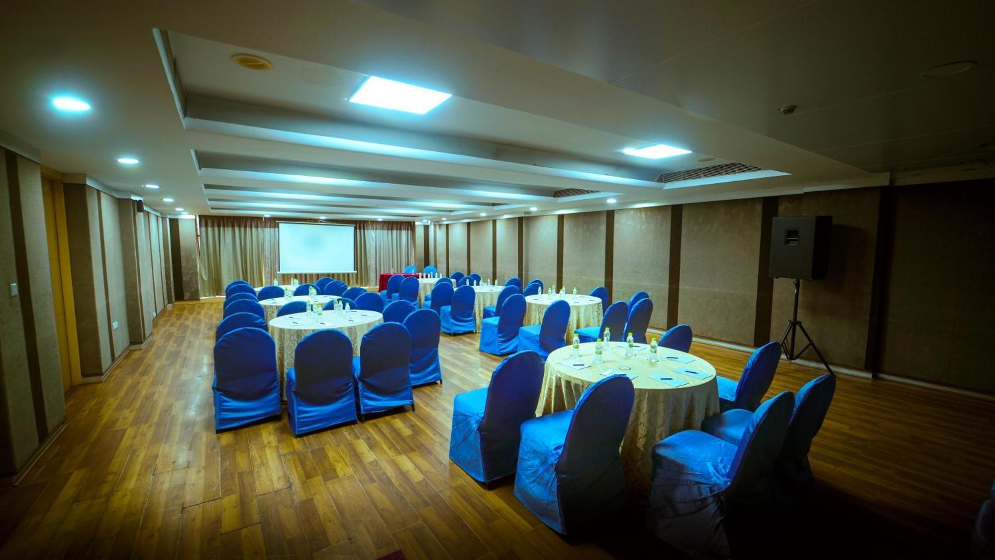 היידראבד Hotel The Plaza מראה חיצוני תמונה