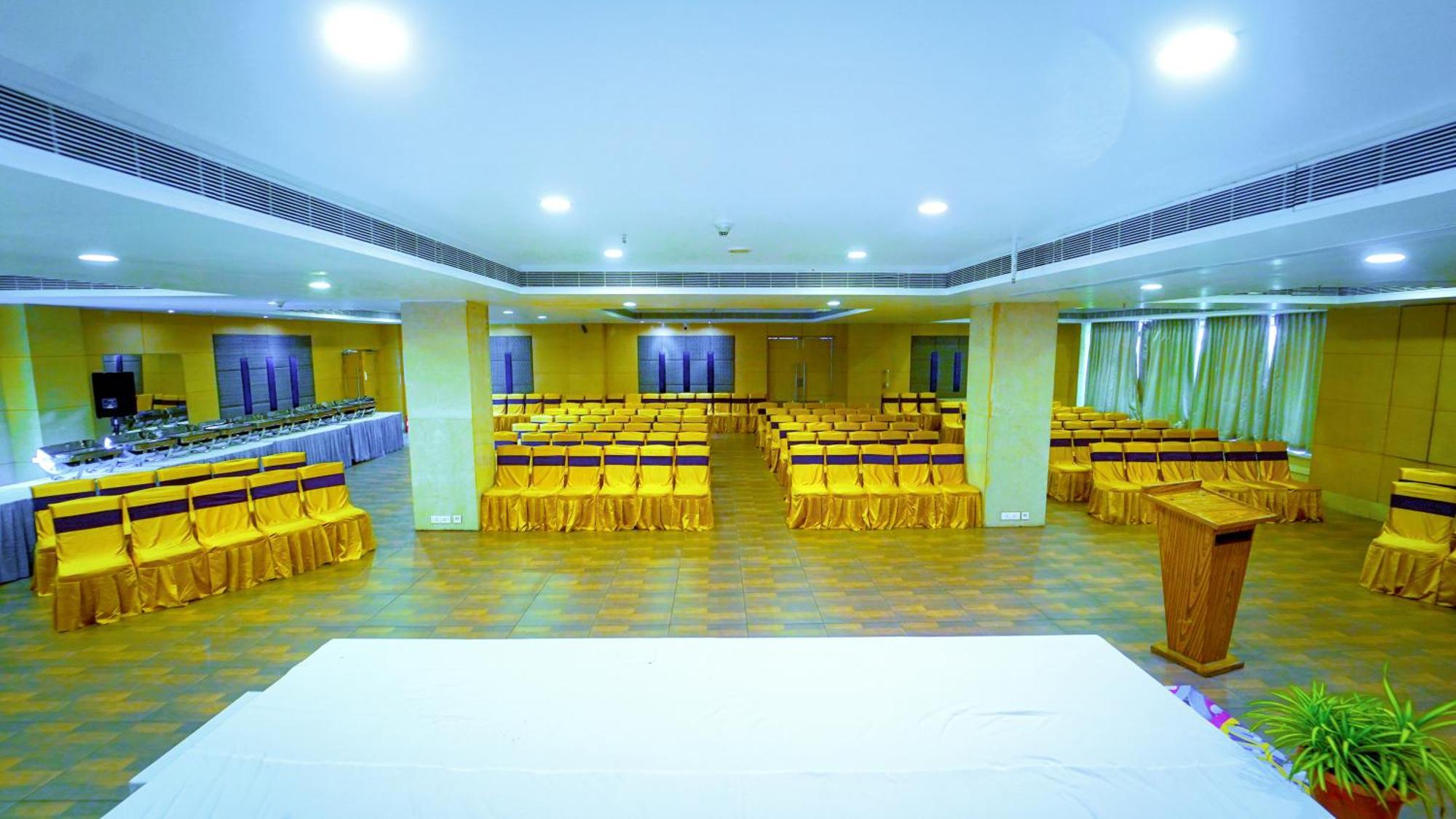 היידראבד Hotel The Plaza מראה חיצוני תמונה