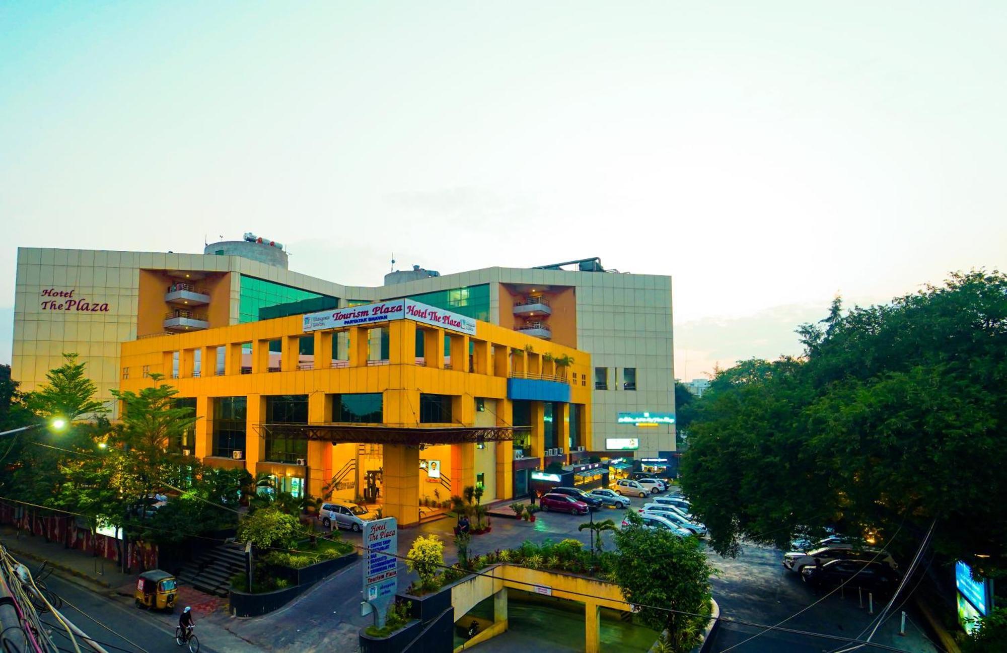 היידראבד Hotel The Plaza מראה חיצוני תמונה