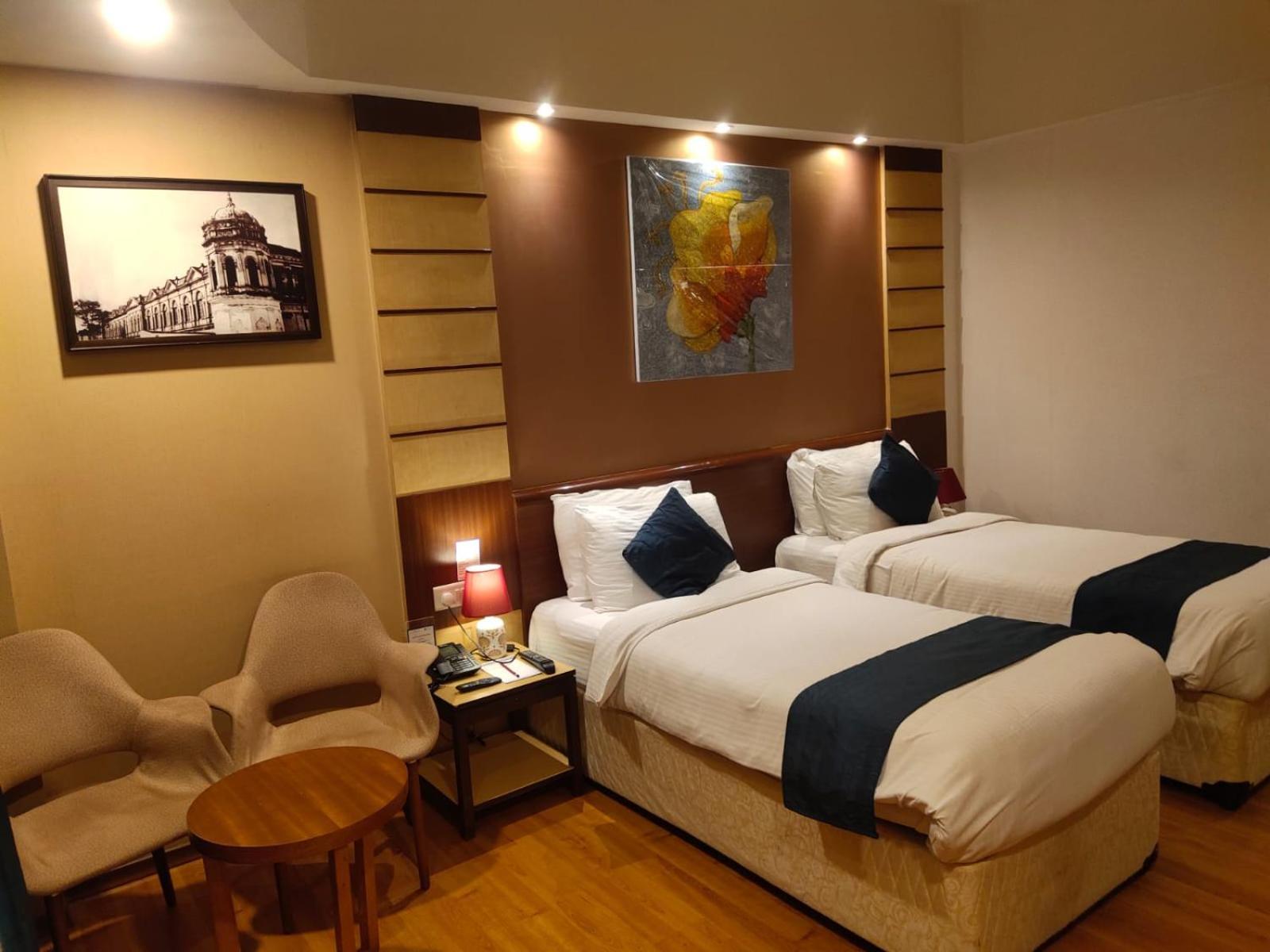 היידראבד Hotel The Plaza מראה חיצוני תמונה