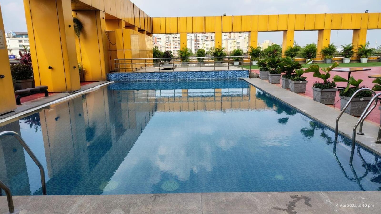 היידראבד Hotel The Plaza מראה חיצוני תמונה