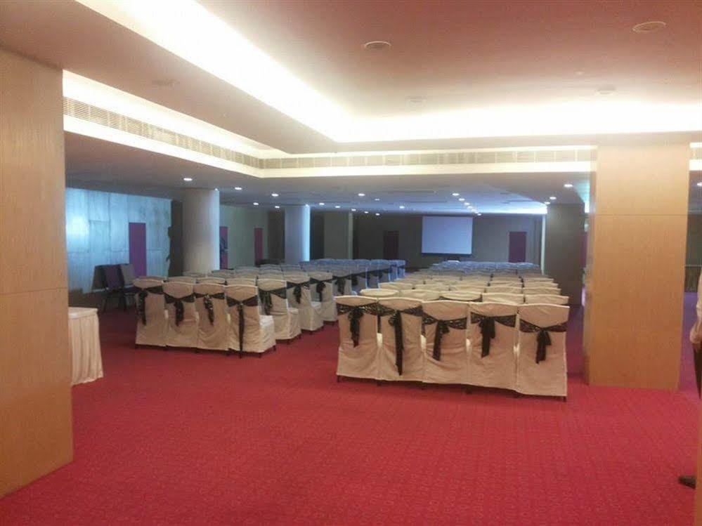 היידראבד Hotel The Plaza מראה חיצוני תמונה