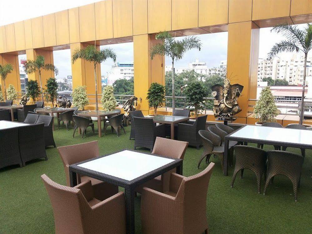היידראבד Hotel The Plaza מראה חיצוני תמונה