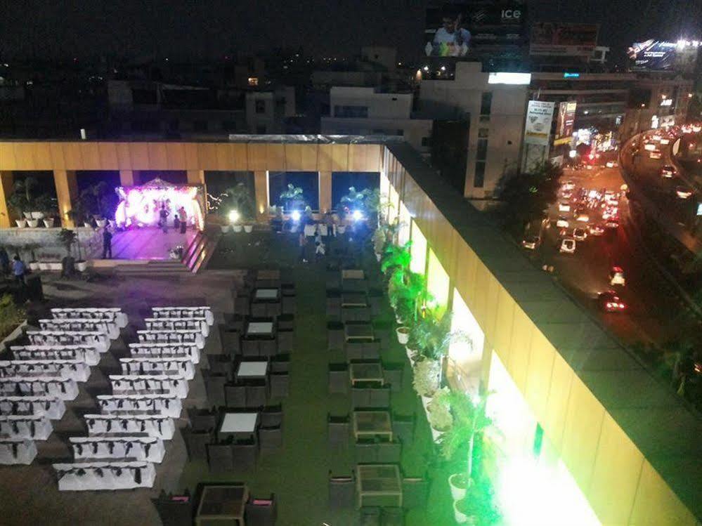 היידראבד Hotel The Plaza מראה חיצוני תמונה